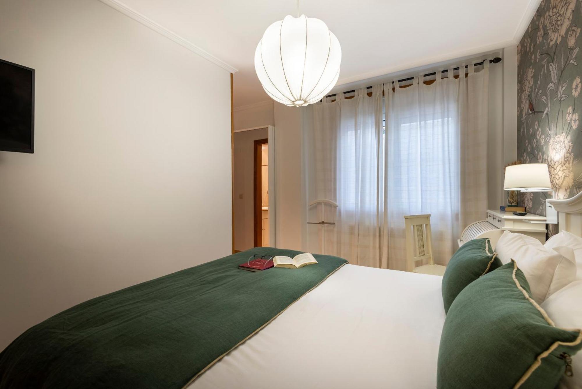 Apartamento Playa Silgar -50 M Playa Con 2 Garajes Y 3 Dormitorios Sanxenxo Exterior photo